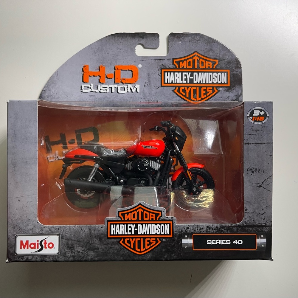 Harley Davidson-Series 40-Maisto-2015 Harley Davidson Street 750 H-D CUSTOM New